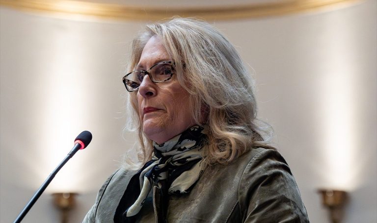 Kentucky State Senator Robin Webb Leaves Democratic Party, Citing Disconnect With Rural Voters