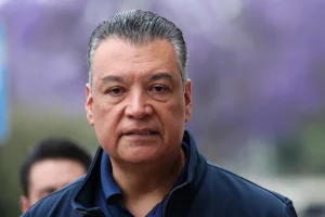 Sen. Padilla Sparks Chaos at DHS Briefing — Claims ‘VIP Status’ After Disrupting Noem