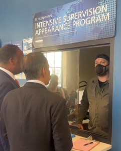 Illinois Democrats Clash with ICE Officials in Chicago — Denied Entry During Unannounced Visit [WATCH]