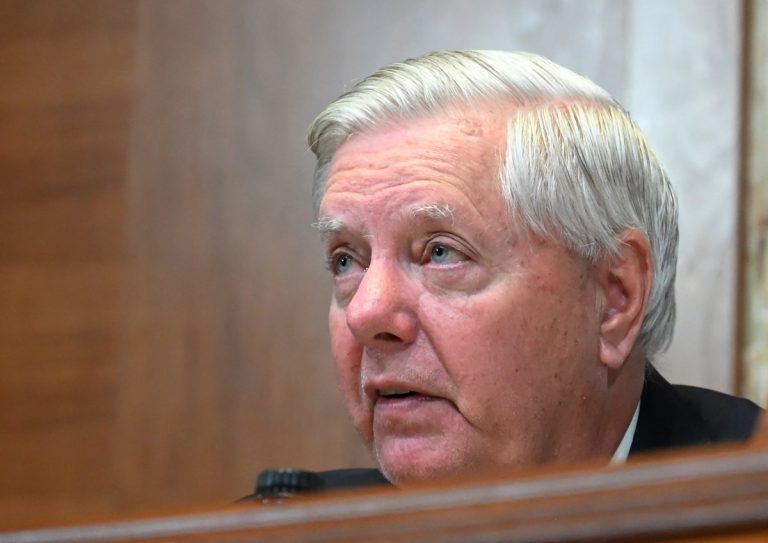 Steve Bannon Calls for Lindsey Graham’s Arrest Over Support for Ukraine