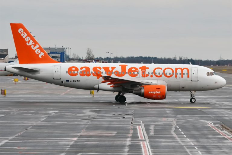 Passengers Subdue Man Making Threats During Flight Amid Security Concerns