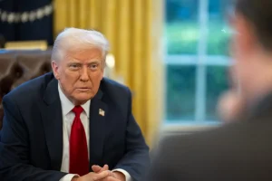 Trump’s Gold-Laden Oval Office Redesign Sparks Debate and Draws Parallels to His Casino Past