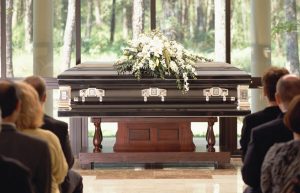 Woman Receives Shocking Text at Husband’s Funeral Claiming He’s Alive and Pointing to Hidden Will