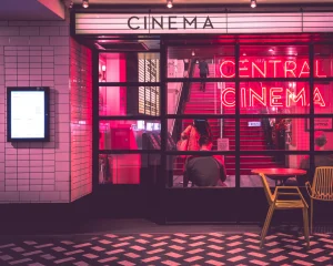 The Evolution of Cinema: From Silent Films to Digital Storytelling