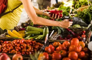 The Vendor Who Begged Police Not to Buy Her Tomatoes: What They Found Inside Changed Everything