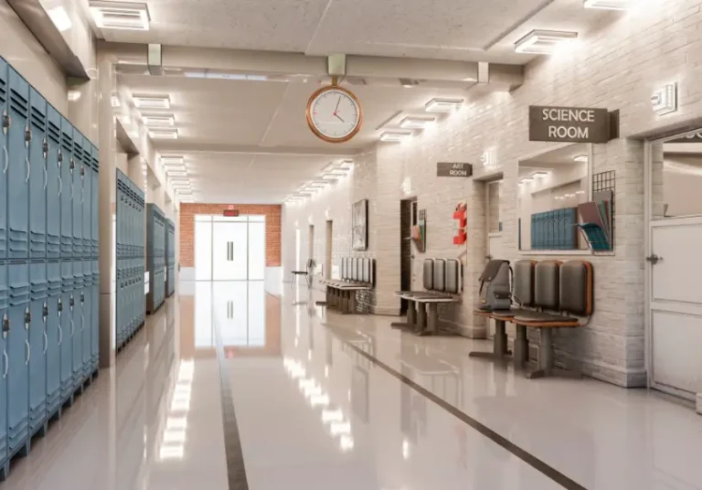 He Mocked the Elderly Teacher at an Ohio High School — Seconds Later, the Entire Hallway Fell Silent
