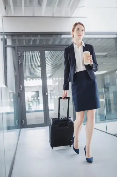 She Called Me ‘Trailer Trash’ Mid-Flight — Seconds Later, the Flight Attendant’s Response Left the Whole Plane Silent