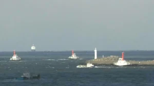 Powerful Offshore Quake Triggers Minor Tsunami Waves, Renews Regional Seismic Concerns