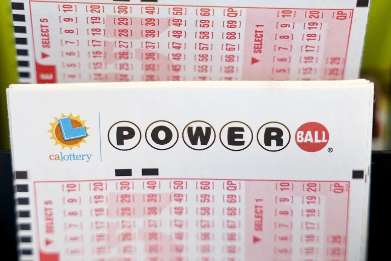 As Christmas Eve Approaches, Powerball Frenzy Builds Ahead of Historic Drawing