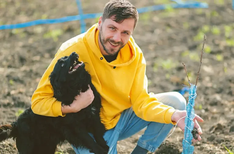 I Rescued What I Thought Was a Dirty Puppy — But After Washing It, I Realized It Wasn’t a Dog at All.