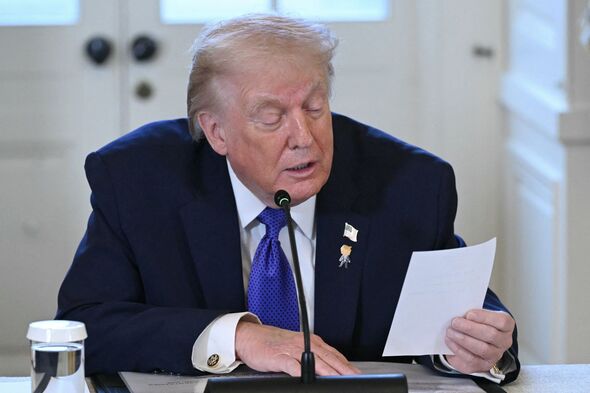 Donald Trump stuns audience after reading private note aloud by mistake