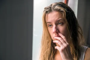 My Mother Snatched My Daughter’s Plate at a Luxury Restaurant — Then My Manager Walked In and Announced a Frozen Million-Dollar Transfer