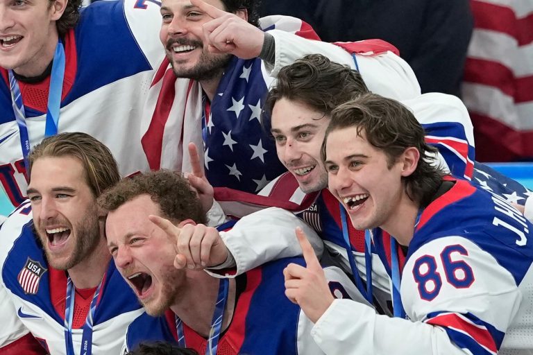 Men’s hockey stars react unexpectedly after women’s team decline Trump’s State of the Union invite
