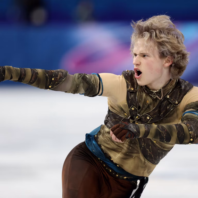 U.S. Olympian stuns crowd with “forbidden” move banned in 1977