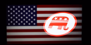 Top GOP candidate withdraws from race, blaming state redistricting failure