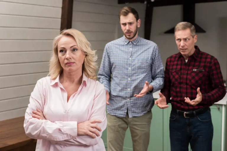 My Husband Forced Me To Set The Table And Apologize Until The Doorbell Rang