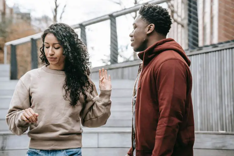 They Bought My Sister a House and Told Me I Was Worth Nothing. I Cut Them Off—Then She Saw Where I Lived.
