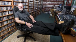 Legendary TV host QUITS show amid cancer battle