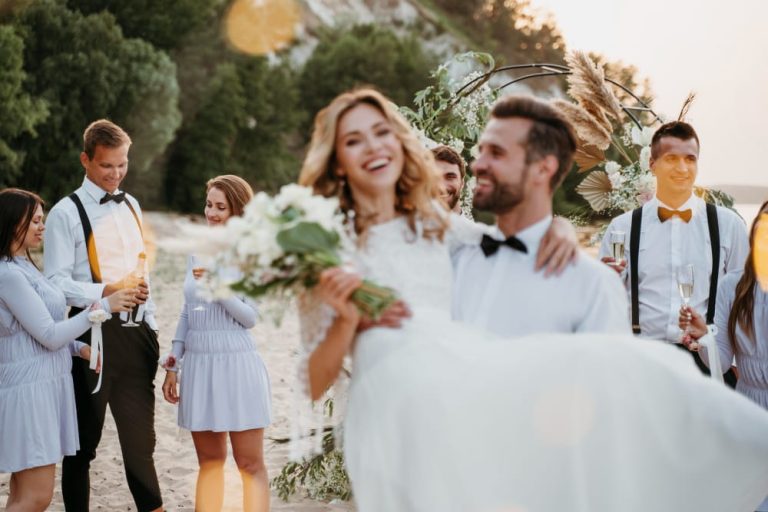 She Threw A Party On His Ranch Until The Owner Returned